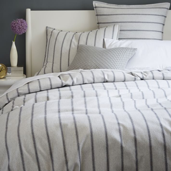 College Dorm Decorating Tips for Boys